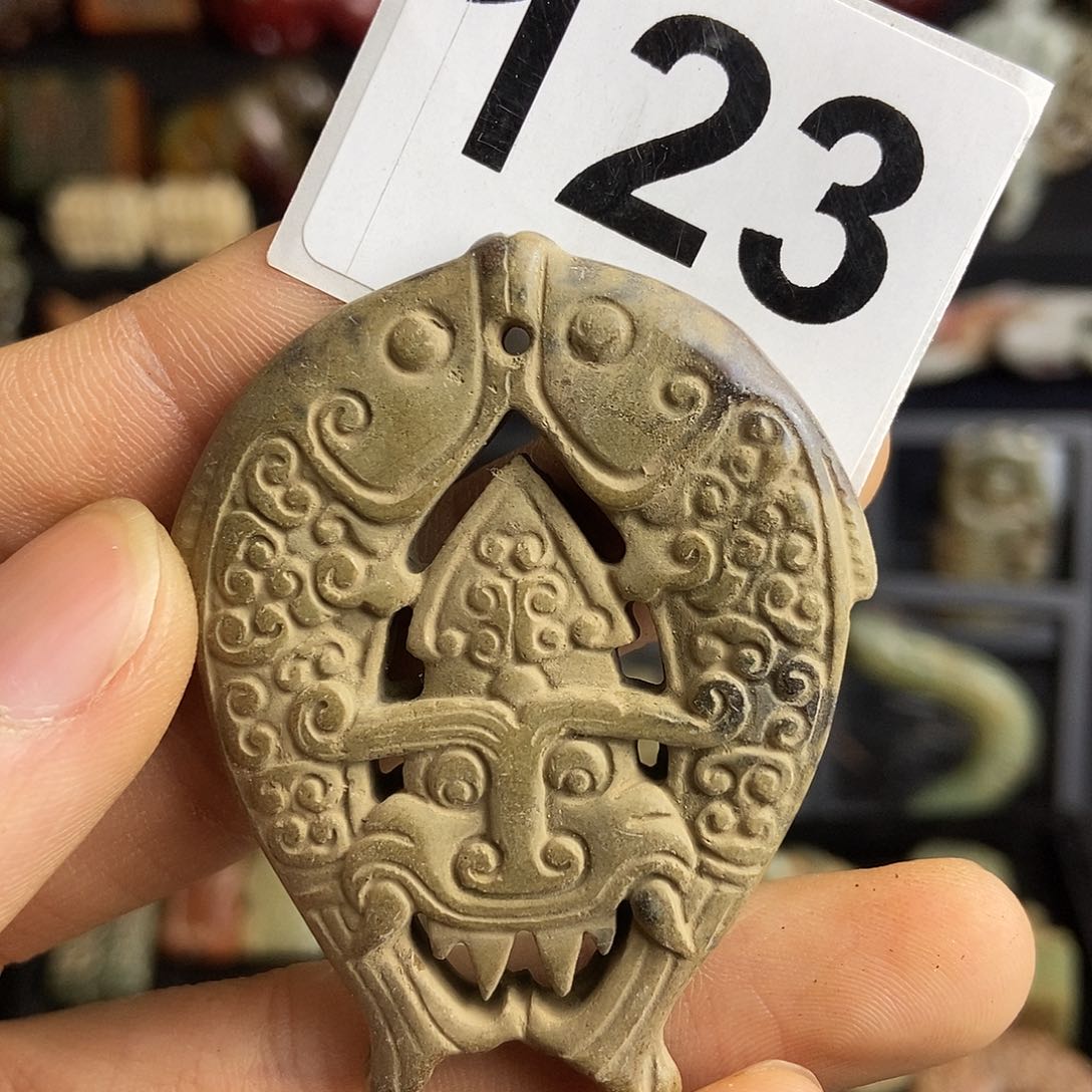 和田玉饰品未镶嵌