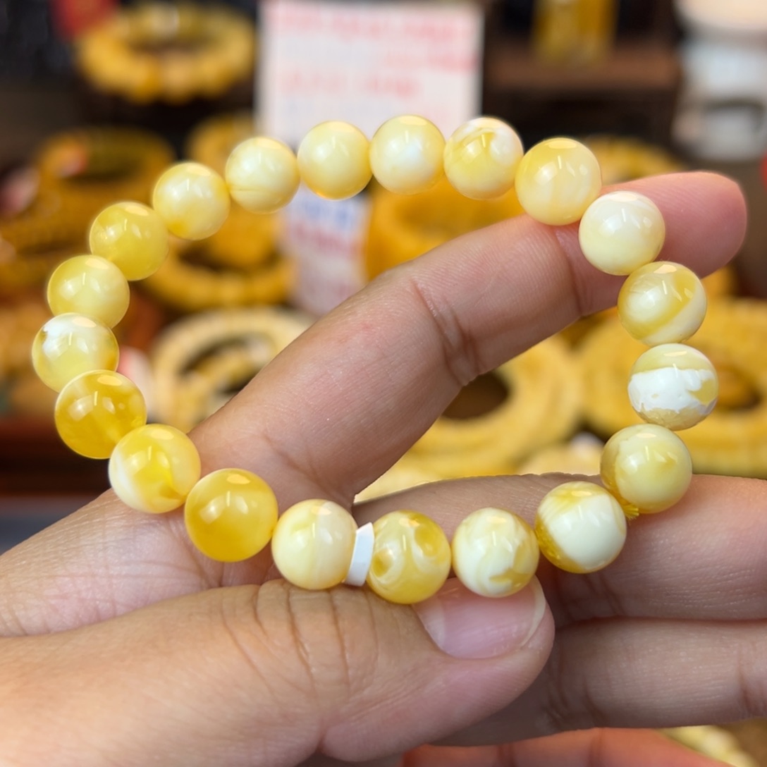 琥珀裸石未镶嵌lkjjjjjjjjnm