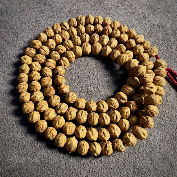 热振白牙横打黄油皮柏香籽百香籽脖挂108长串高油密度明星同款