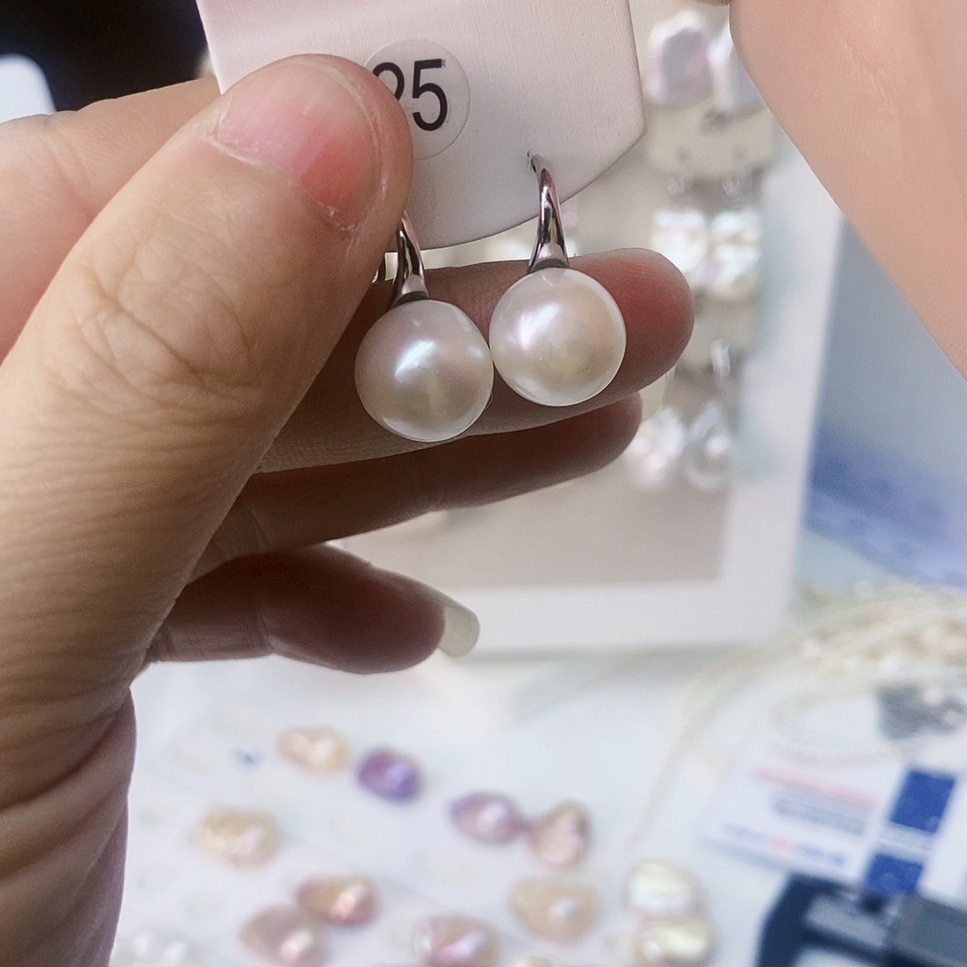 淡水珍珠耳饰未镶嵌