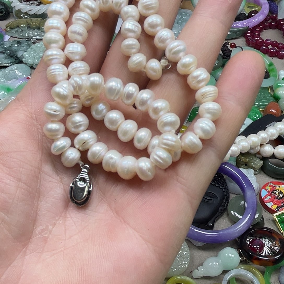 小***饰品等商品的销售和