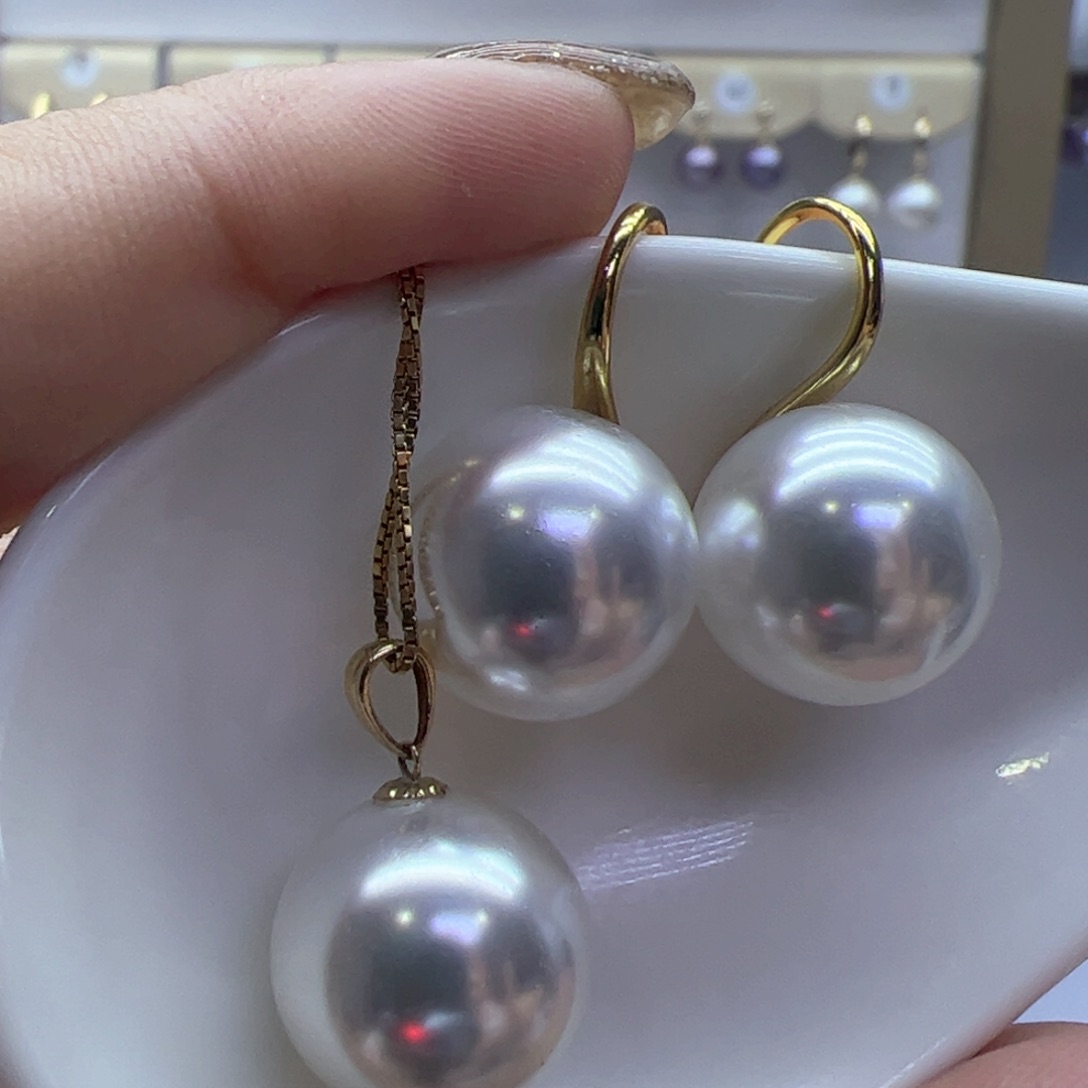 淡水珍珠吊坠(赠链)18K金镶嵌