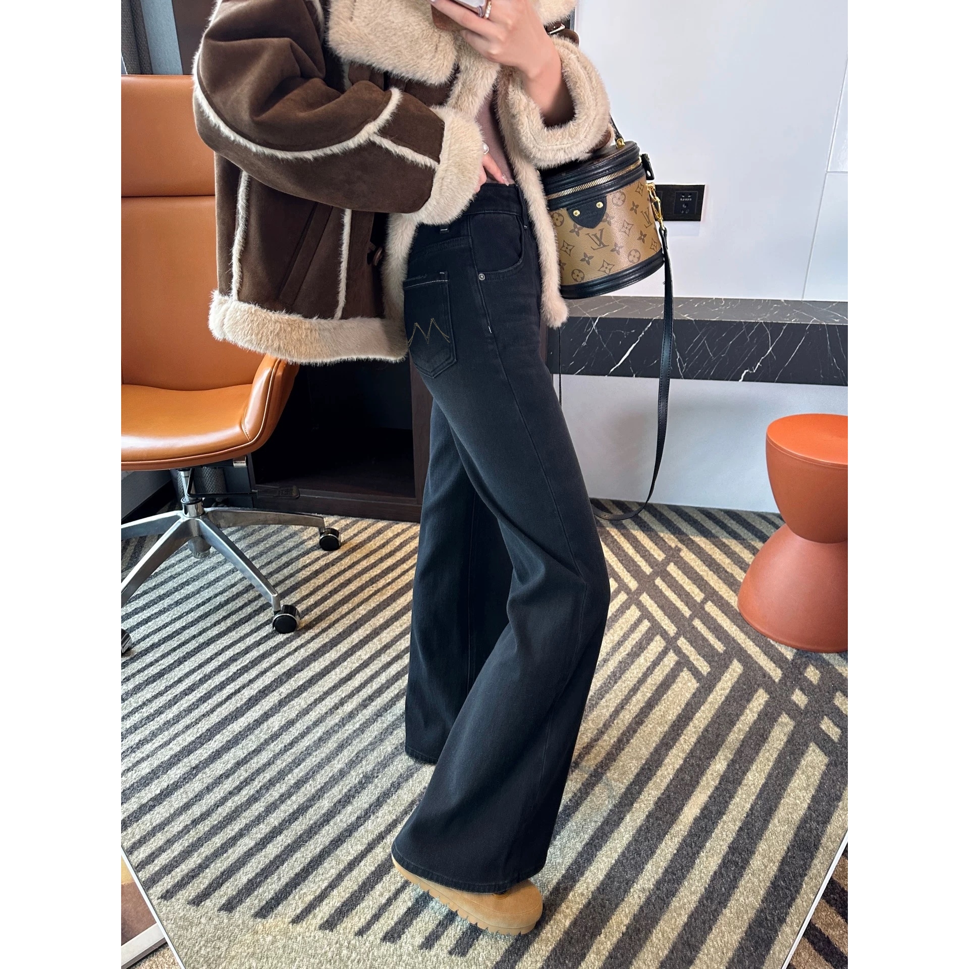 1617-黑灰色大喇叭牛仔裤2025秋冬加绒加厚新款不贴腿宽松阔腿裤