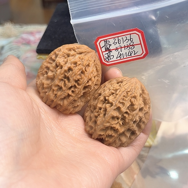 文玩核桃把件龙纹将军榜