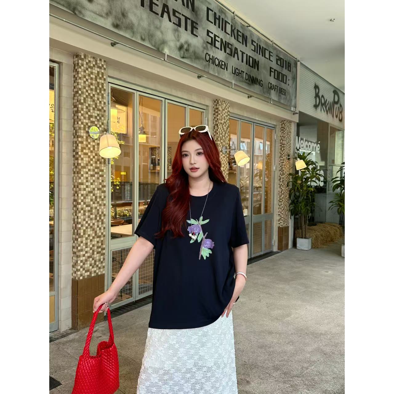 Xiaix【紫色玫瑰】百搭休闲显瘦胸前玫瑰图案短袖T恤TX250613