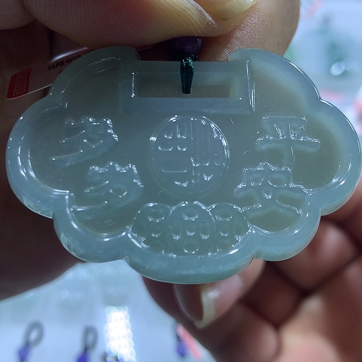 翡翠未镶嵌颈饰天然翡翠A货吊坠