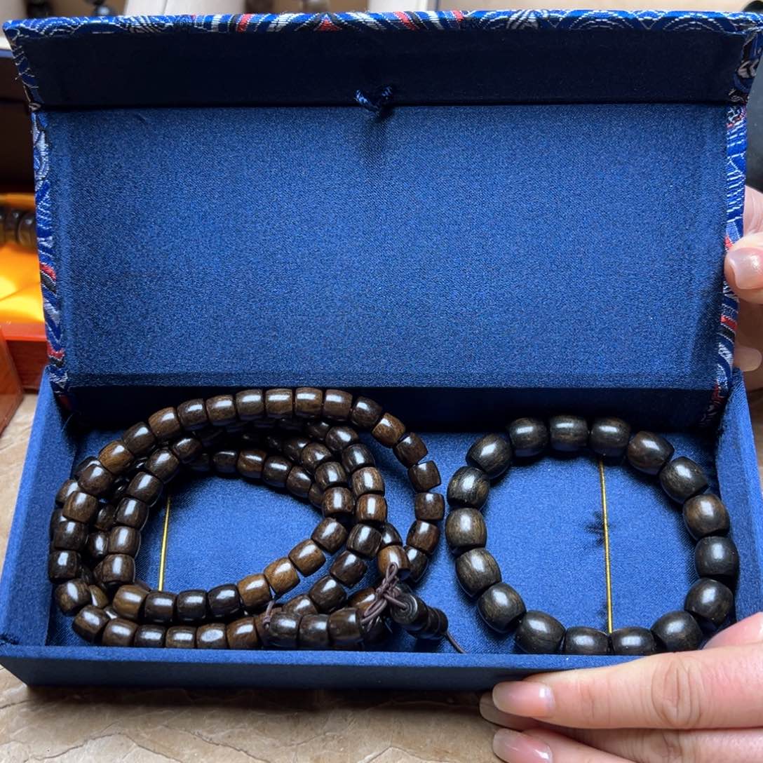 大叶紫檀（黑酸枝木类）