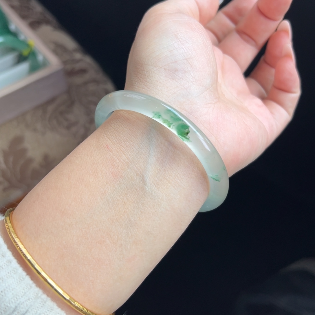 石英质玉未镶嵌手镯56