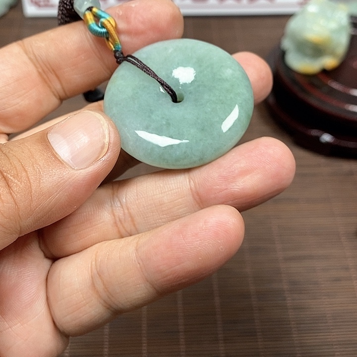 颈饰未镶嵌翡翠天然翡翠玉A货配证书
