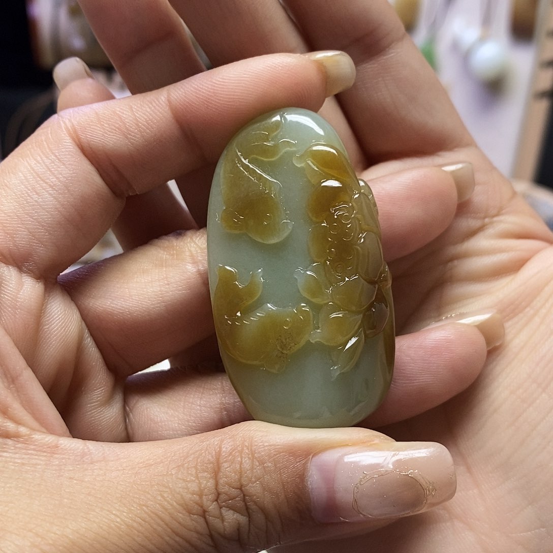 颈饰未镶嵌和田玉告***代