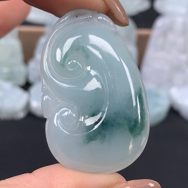 颈饰未镶嵌翡翠如意