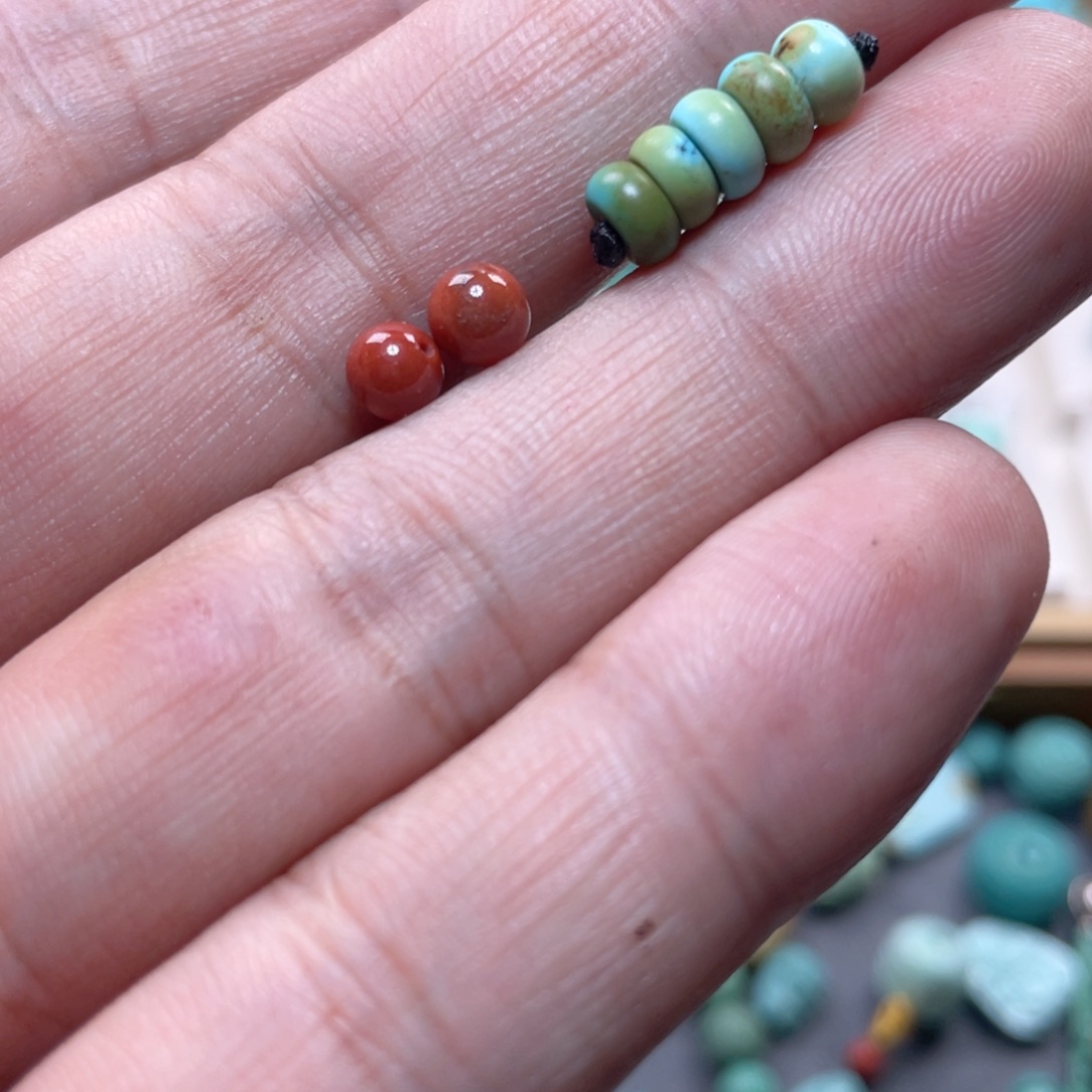 南红玛瑙配饰未镶嵌