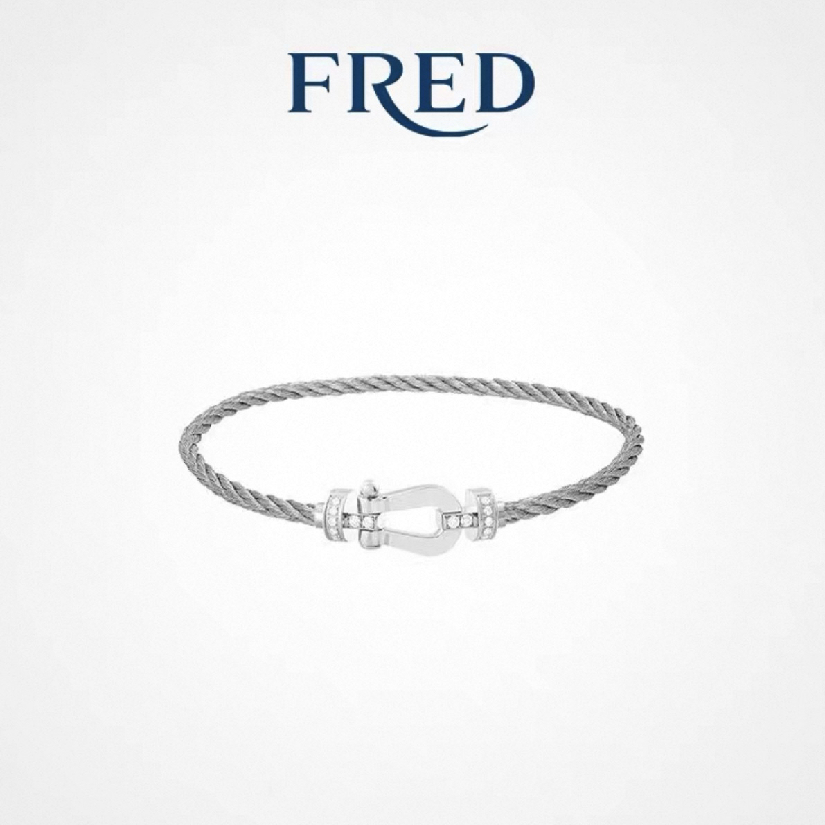 99新 FRED/斐登 白金半钻中号马蹄扣手镯