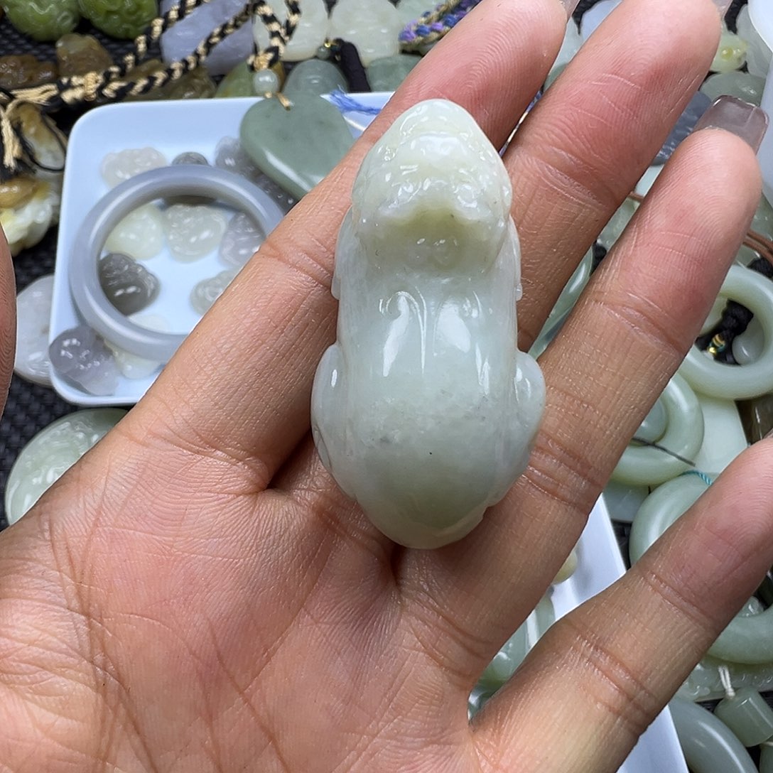 和田玉未镶嵌吊坠(不含链)微瑕漏，不退不换，卡45.5