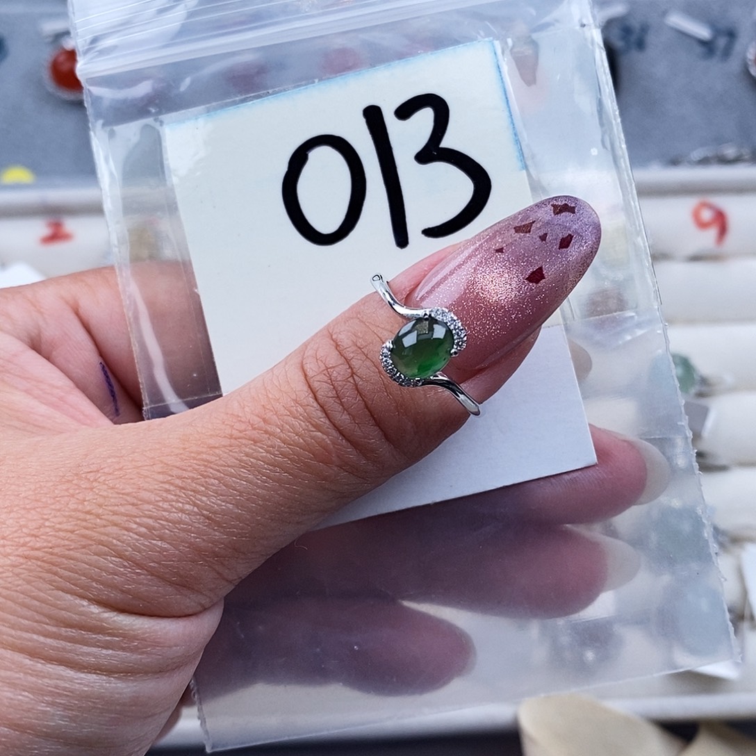 翡翠未镶嵌戒指缅甸