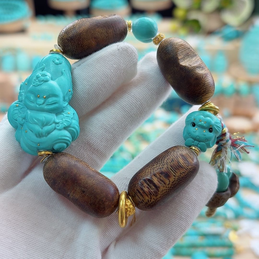 绿松石未镶嵌珠宝奇石