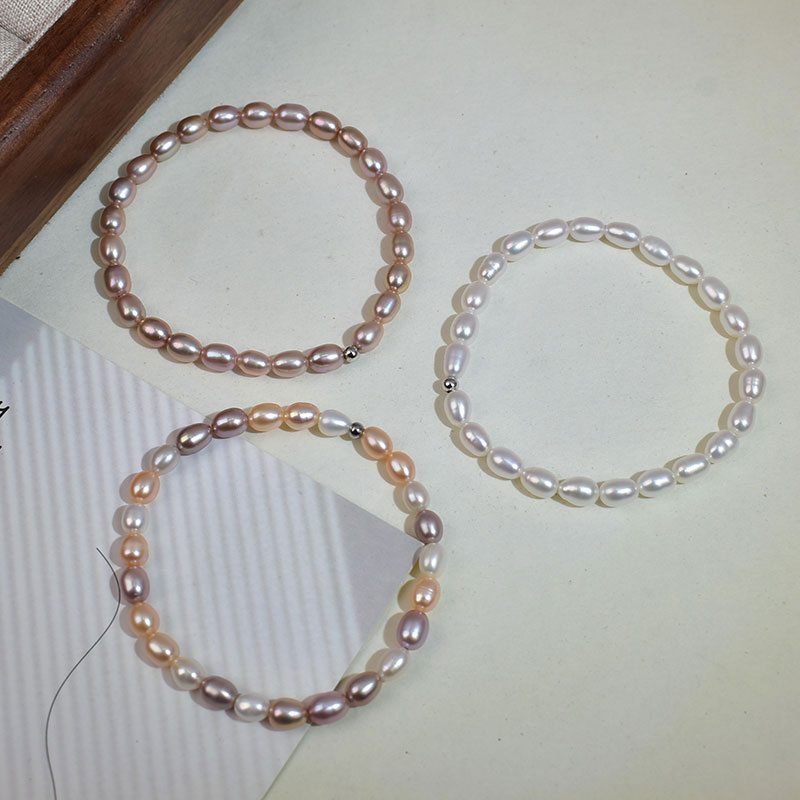 天然淡水小米珠手链女弹力绳手链不掉色简约轻奢小众仙气风手串