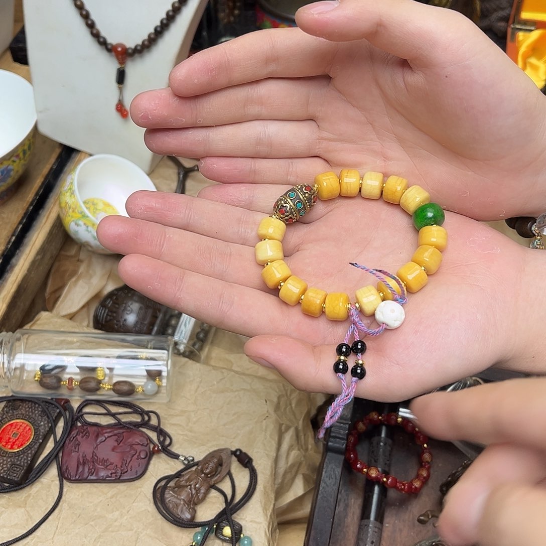 大叶紫檀（黑酸枝木类）