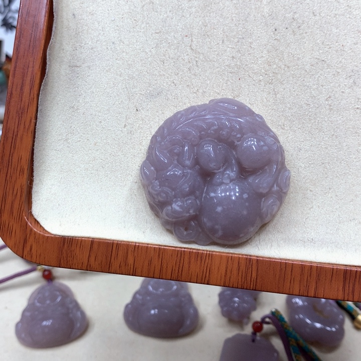 石英质玉合金颈饰小*子