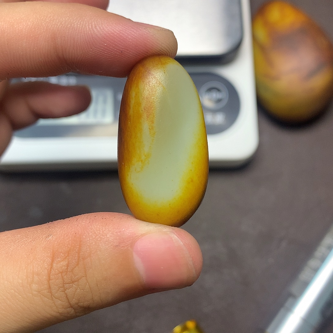 和田玉（糖玉）未镶嵌挂件