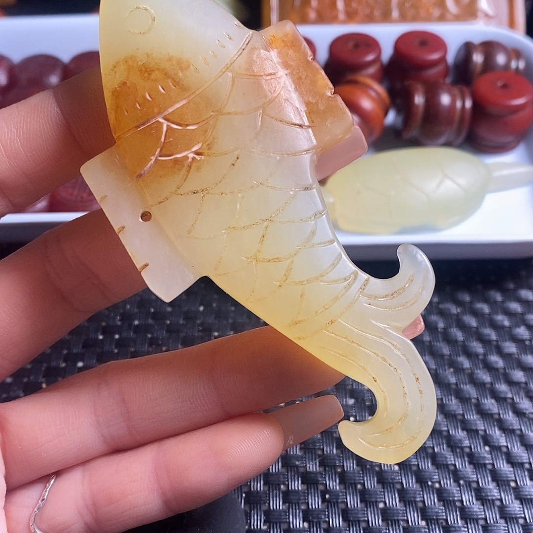 岫玉未镶嵌珠宝奇石