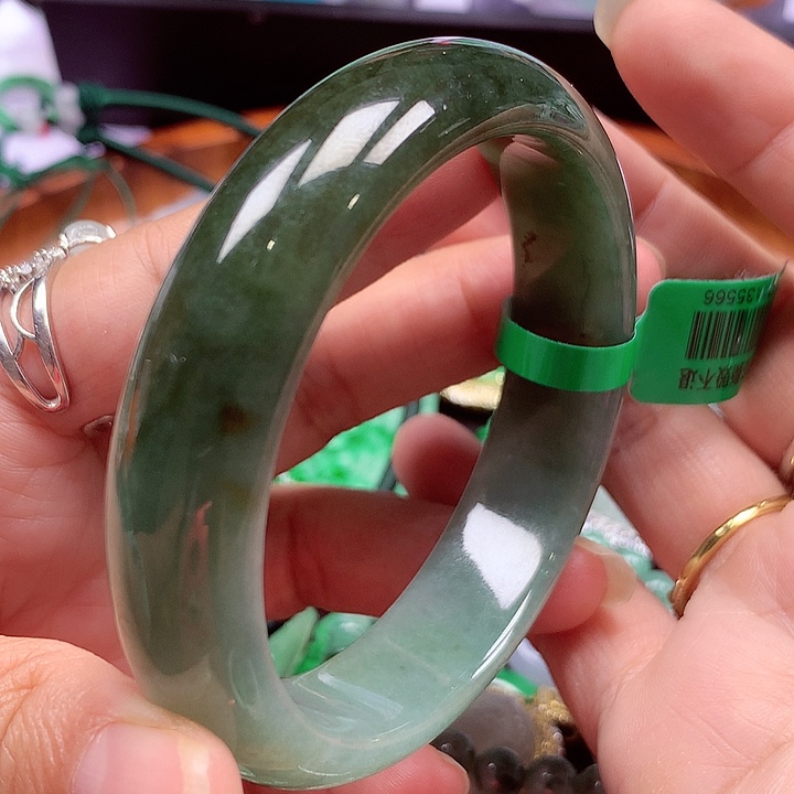 未镶嵌手镯翡翠翡翠