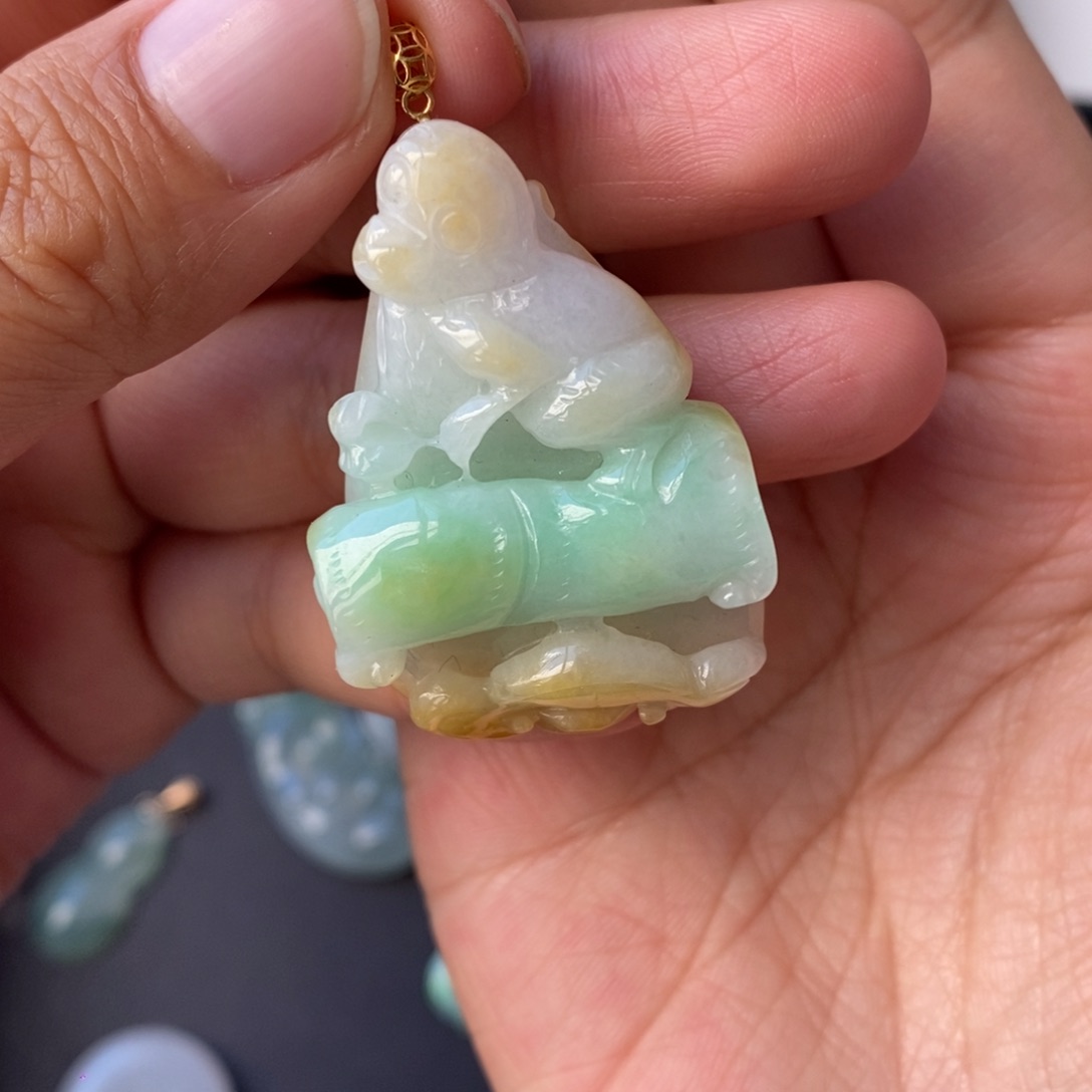 翡翠未镶嵌颈饰天然