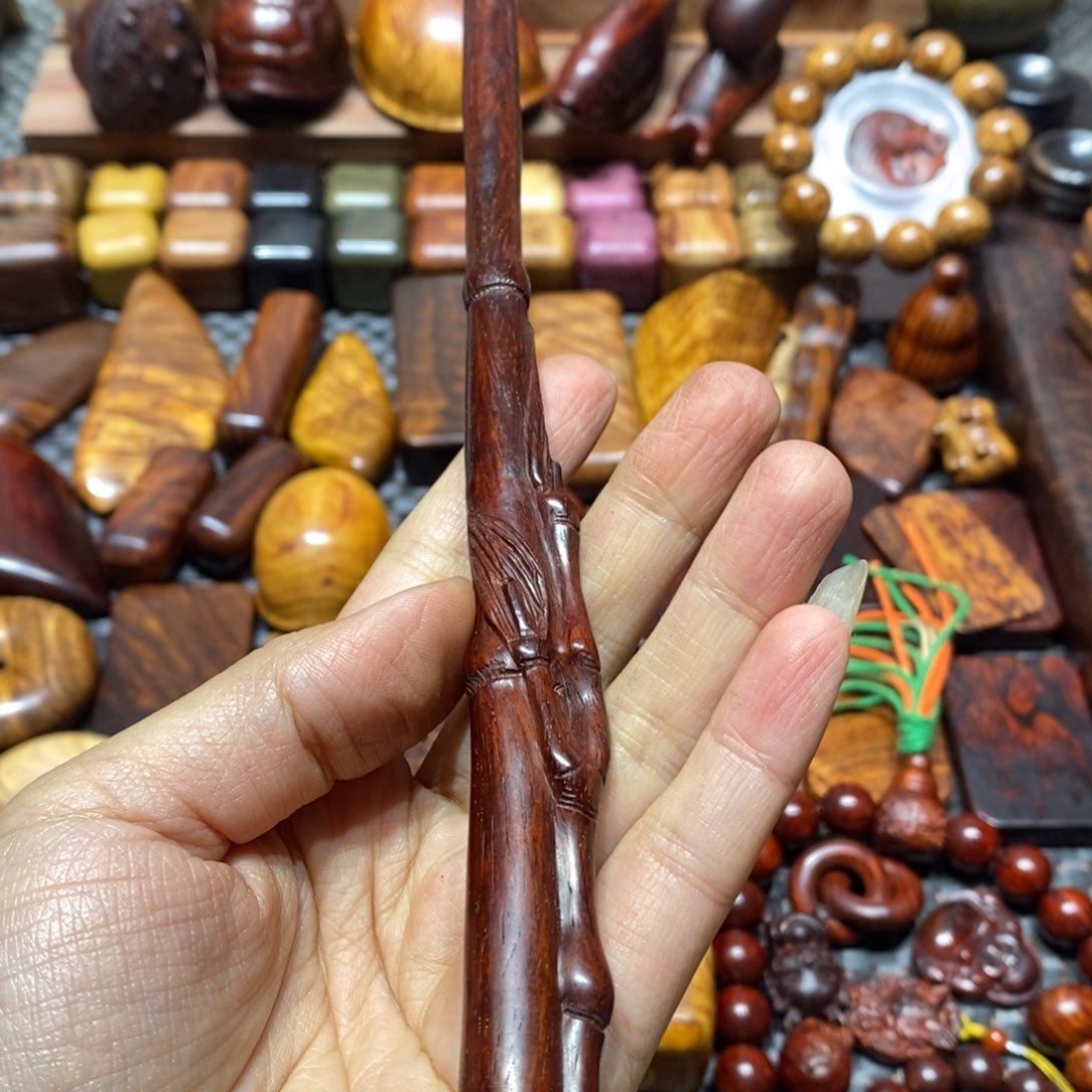 行***行檀香紫檀（小叶紫檀）