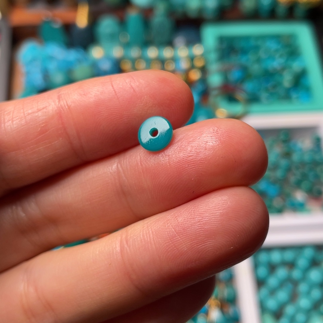 绿松石颈饰未镶嵌