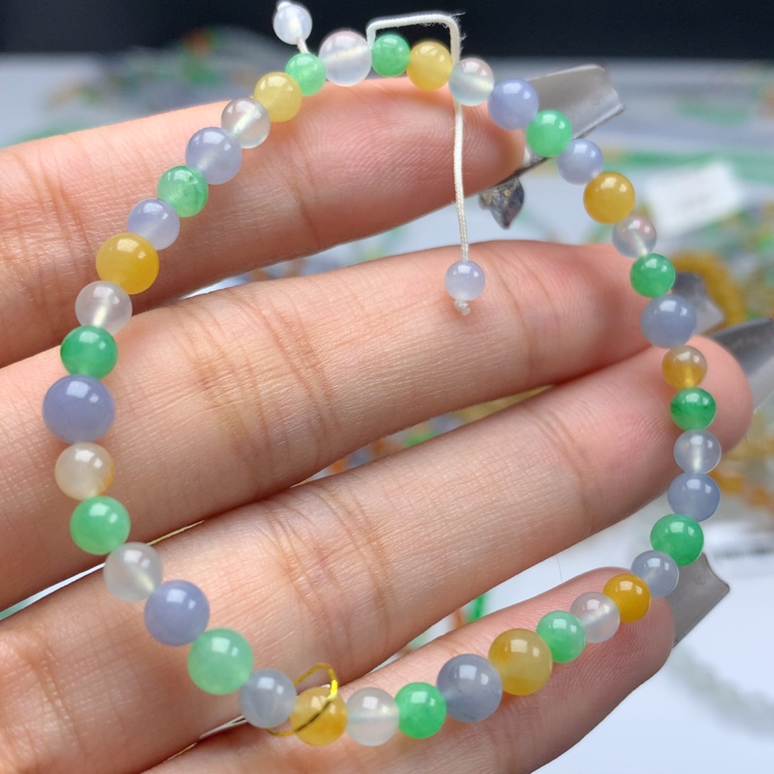 翡翠手链未镶嵌卡