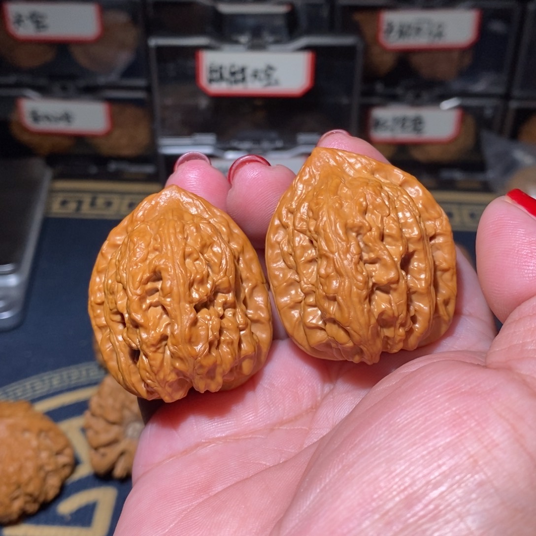 小***芽文玩核桃把件赤龙鸡心