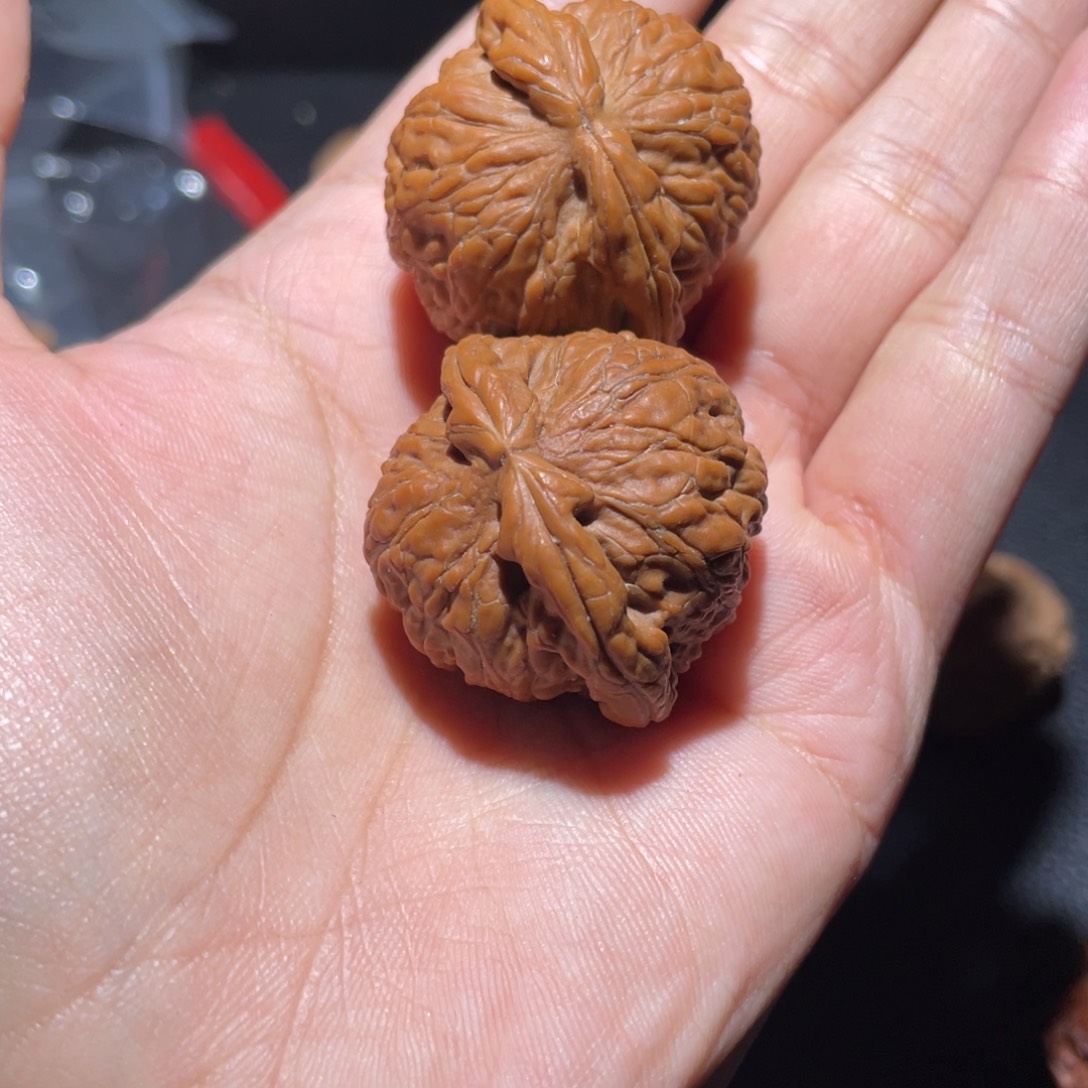 蘇***雪吊坠文玩核桃白狮子