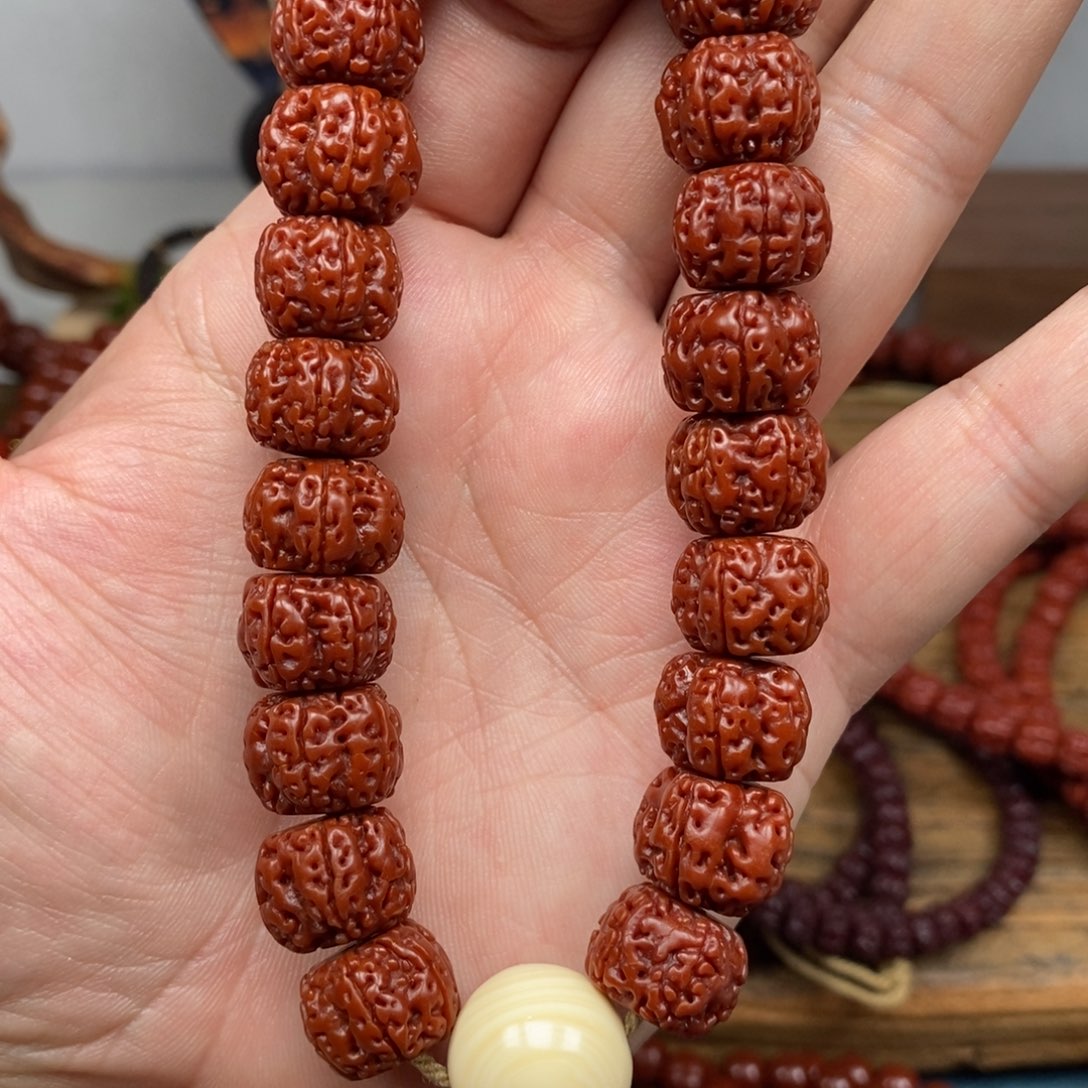 猴头核桃吊坠一代盘龙手持15