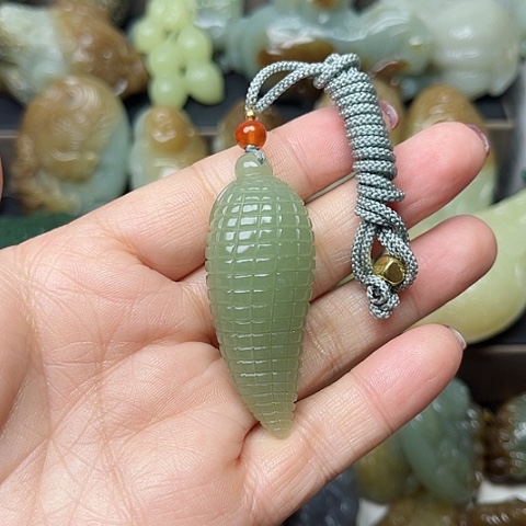 颈饰未镶嵌和田玉