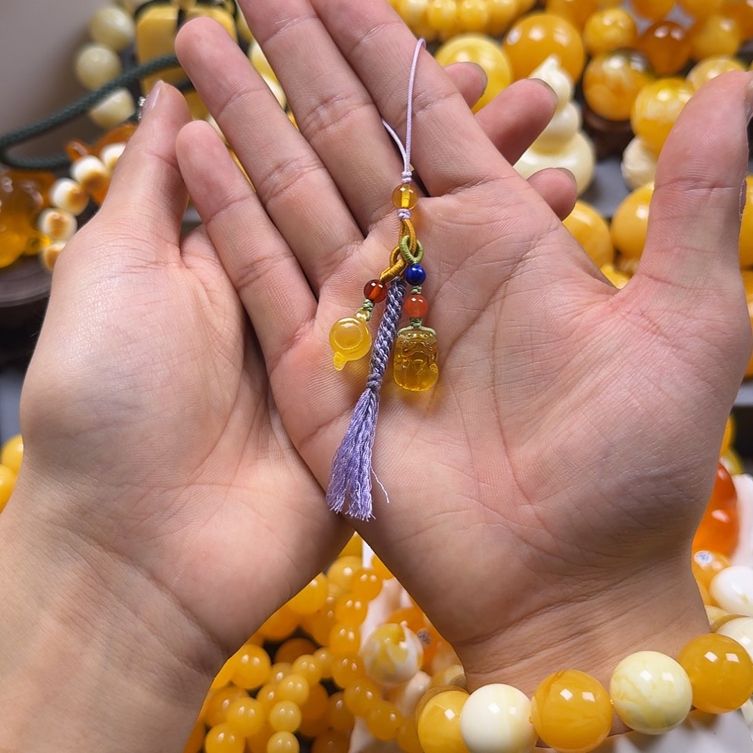 琥珀珠宝奇石未镶嵌