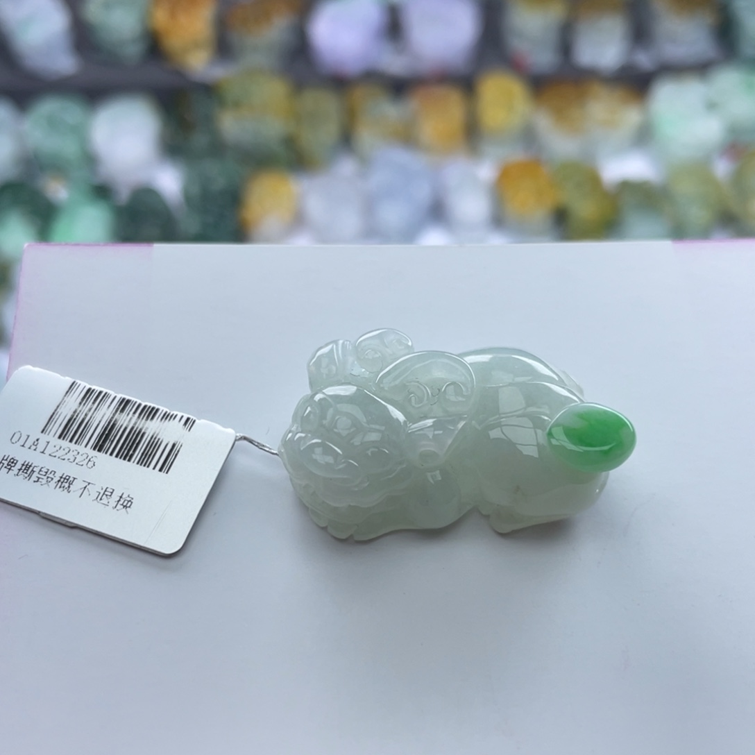 翡翠颈饰未镶嵌微*?貔貅