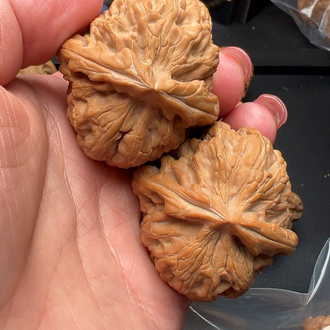 文玩核桃吊坠红锦鲤43