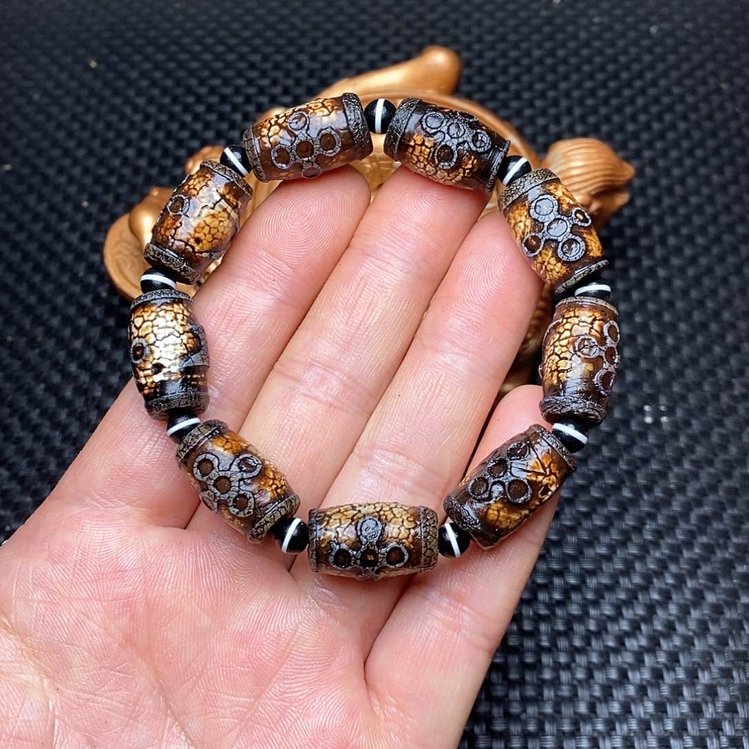 玛瑙/玉髓手链未镶嵌完**白