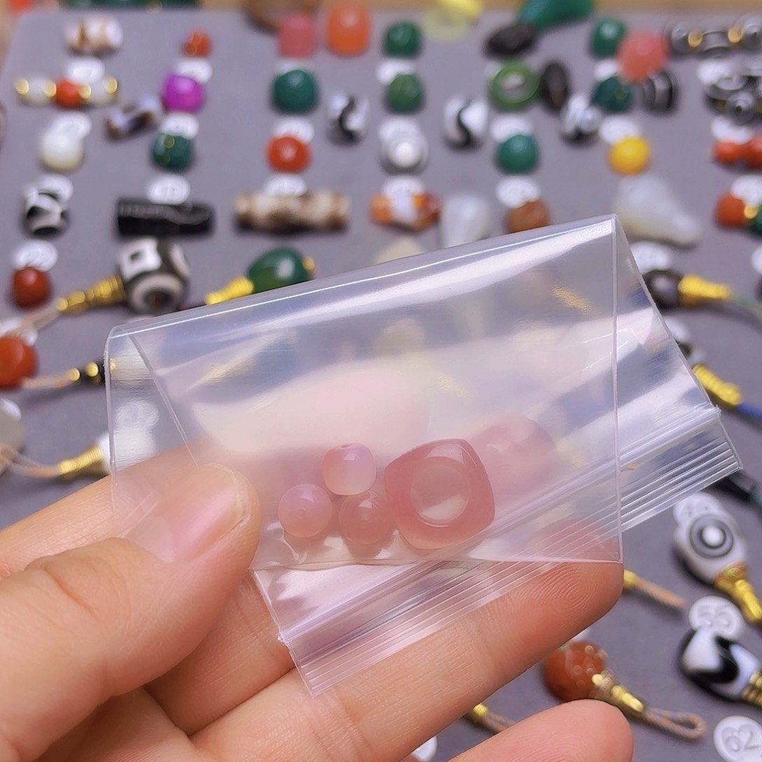 玛瑙/玉髓隔珠未镶嵌她****孩