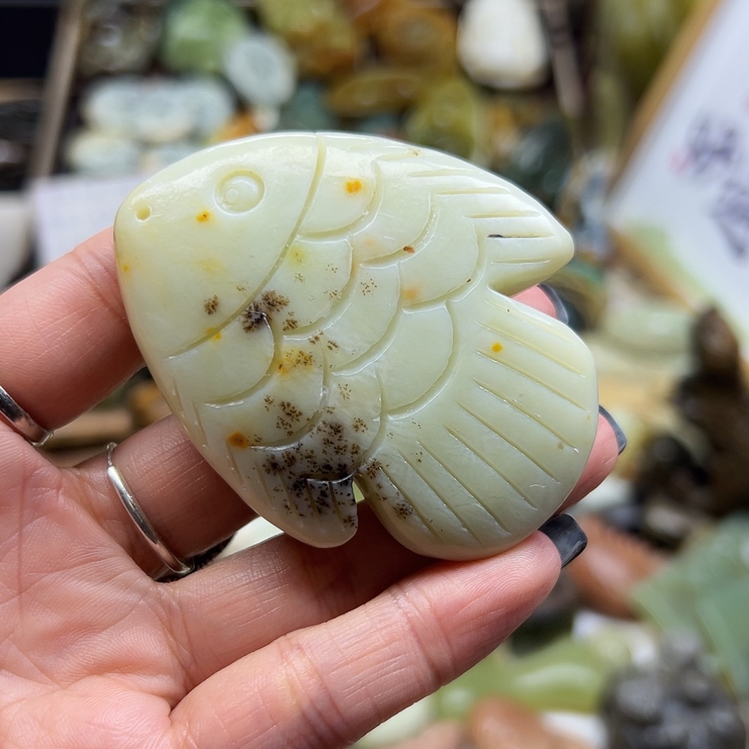 未镶嵌岫玉颈饰辽阳水草手玩鱼