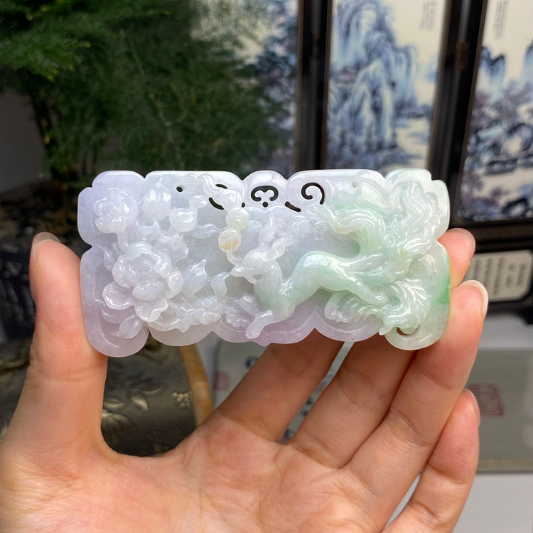 紫罗兰飘绿春彩九尾狐狐仙玉横挂件 天然翡翠A货