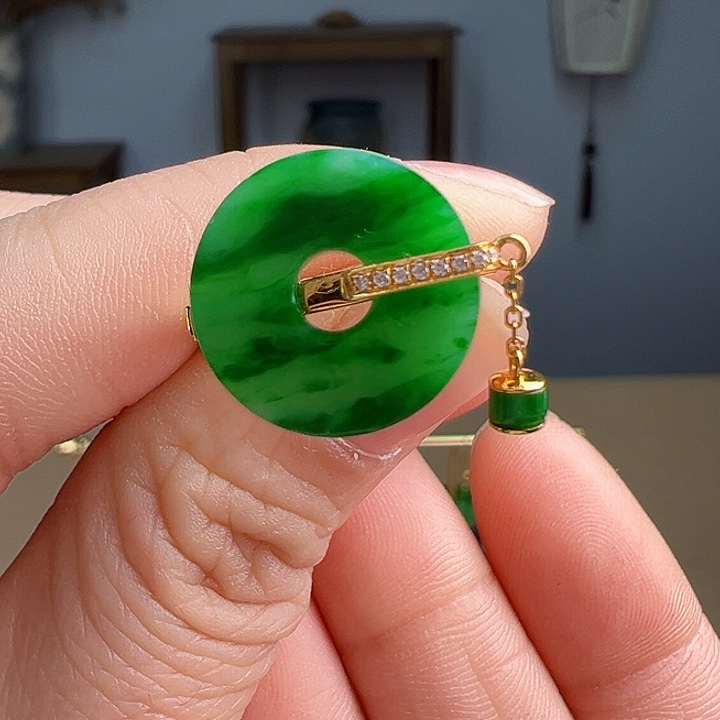 翡翠18K金镶嵌戒指戒指