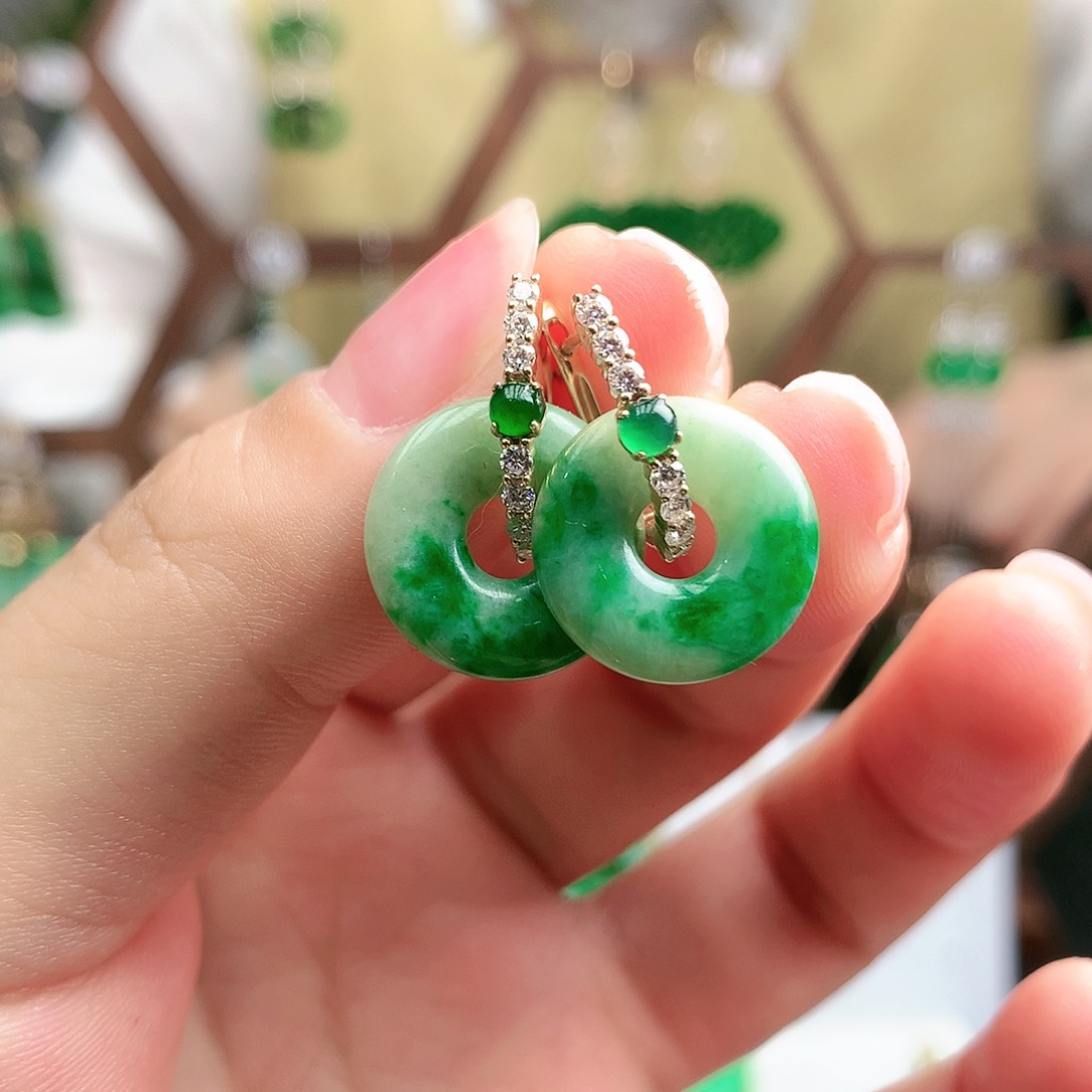 翡翠耳饰18K金镶嵌耳饰