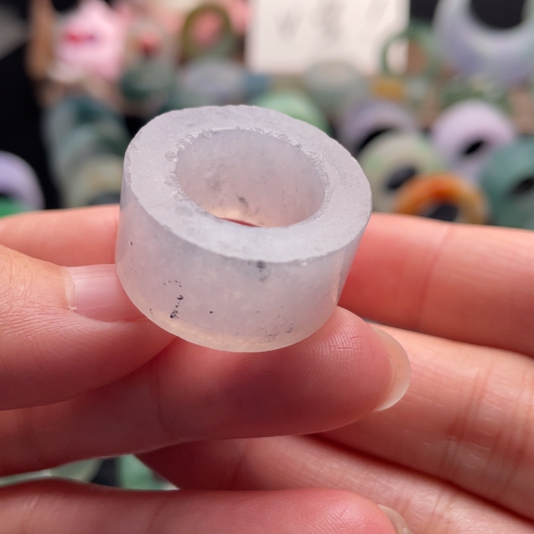 定制翡翠未镶嵌戒指