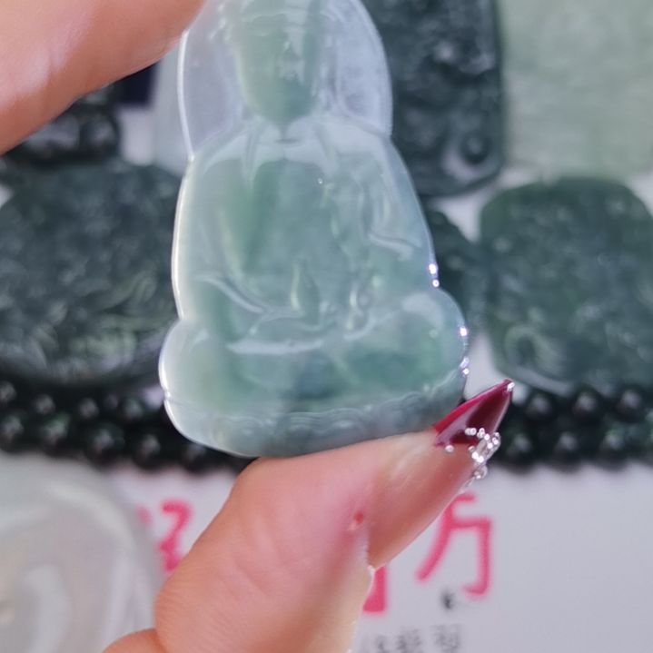 翡翠颈饰未镶嵌天然的A货翡翠多样性发货