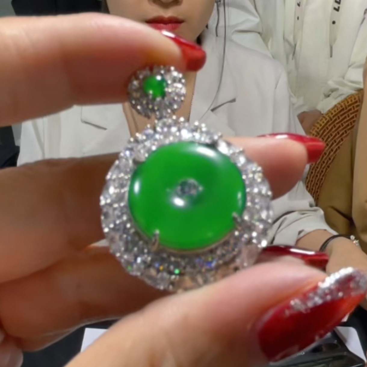 天然A货翡翠假一罚四（多样性发货拍一件发件）