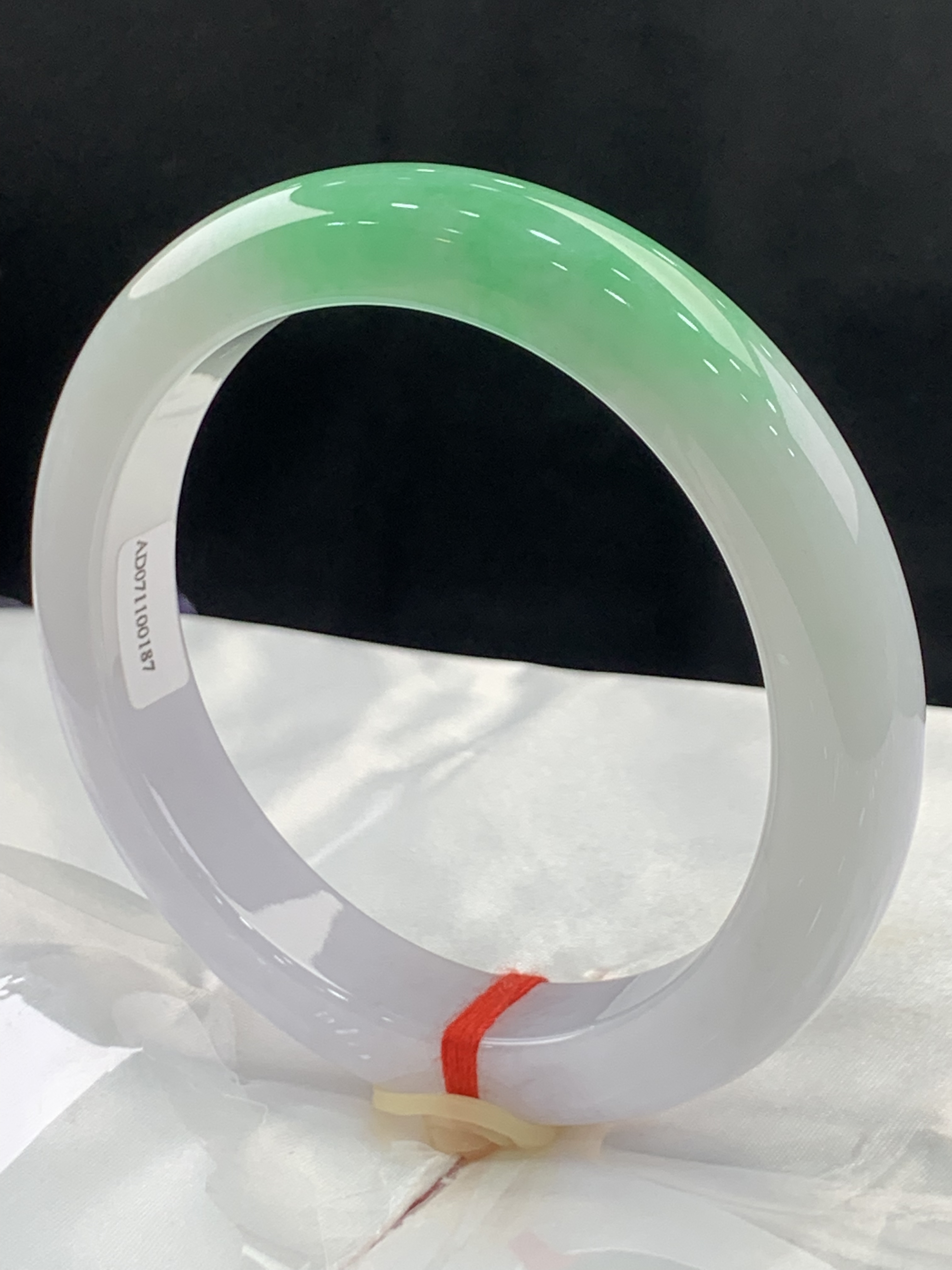 天然缅甸A货翡翠手镯，正圈63圈口