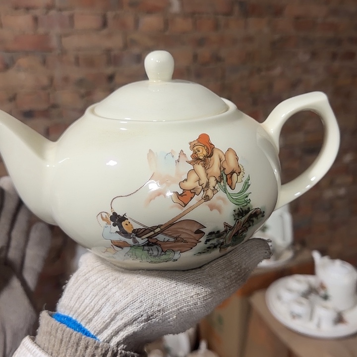 库存微瑕多空茶壶