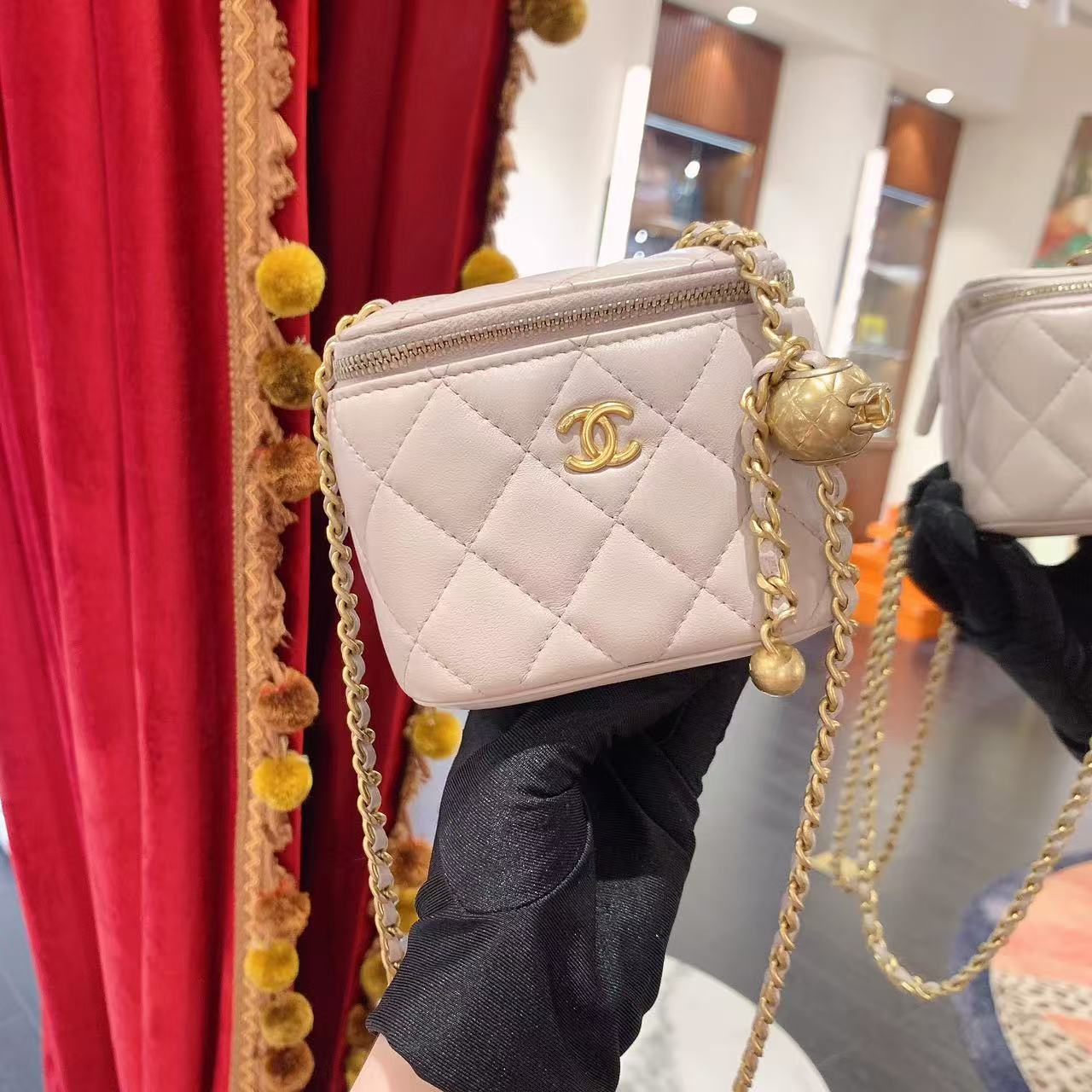 95新 Chanel/香奈儿 金球方盒子粉金扣/56849564