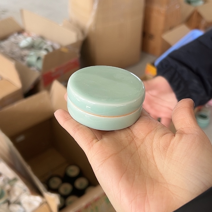 青瓷小米茶器龙泉青瓷